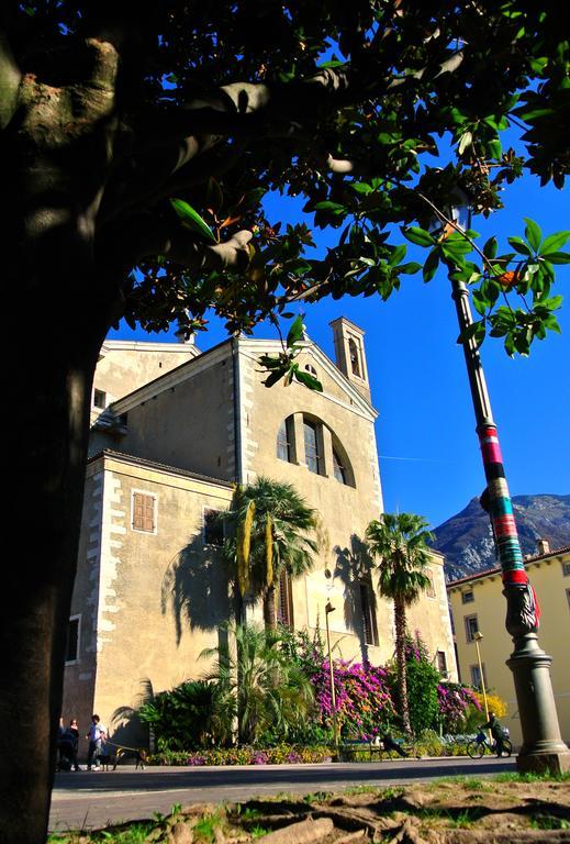 Althamer Palace Apartments Arco Exterior photo